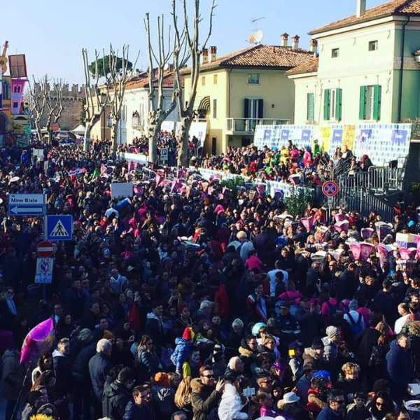Ro.fra, rofra Noleggio e allestimento di transenne, palchi, podi e tribune, per gare ciclistiche, per gare podistiche, motomondiale, concerti, eventi