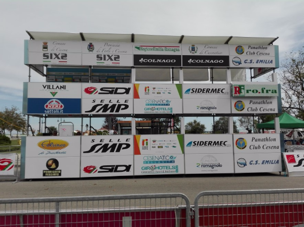 Ro.fra, rofra Noleggio e allestimento di transenne, palchi, podi e tribune, per gare ciclistiche, per gare podistiche, motomondiale, concerti, eventi